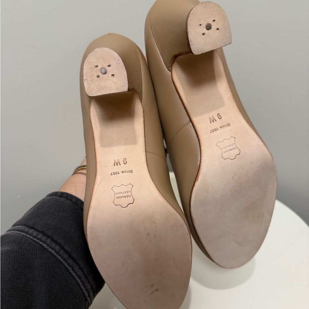 Capezio Manhattan Character Shoe 9W - Picture 4 of 4
